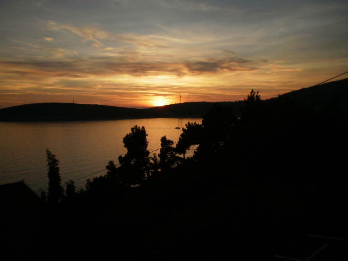 Senka - Oliver Martinscica (Cres)